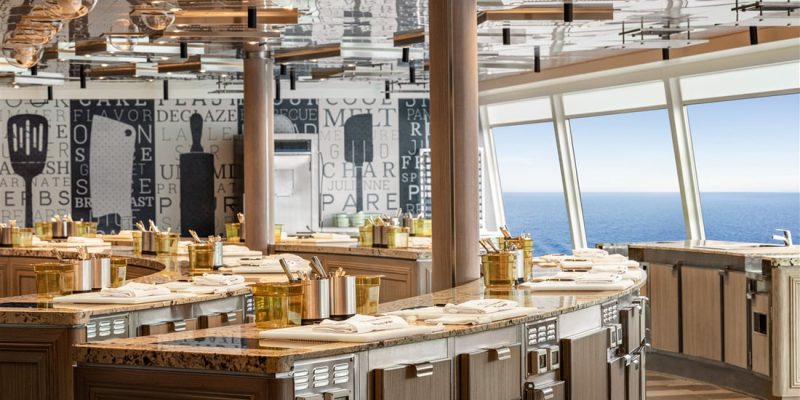 Oceania-VISTA-oc-a-culinary-center-and-dining-room-architecture-4_orig
